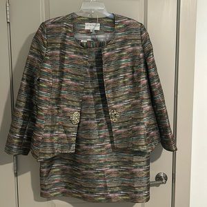 Lily & Taylor, women’s skirt set, size 20, multicolored